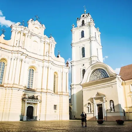 Cozy Appartment In The Heart Of Old Town With Free Parking Vilnius Exterior photo