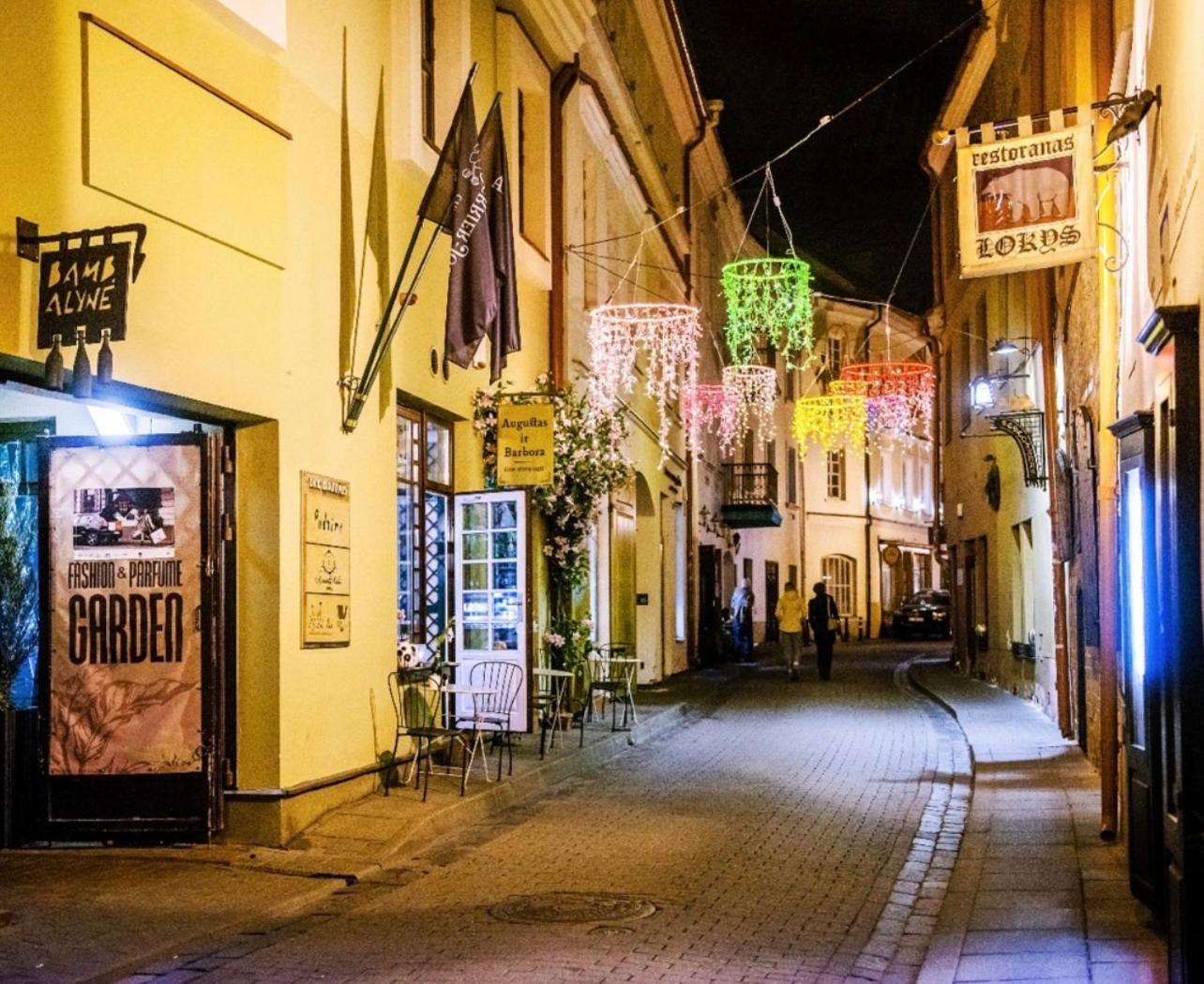 Cozy In The Heart Of Old Town With Free Parking Apartment